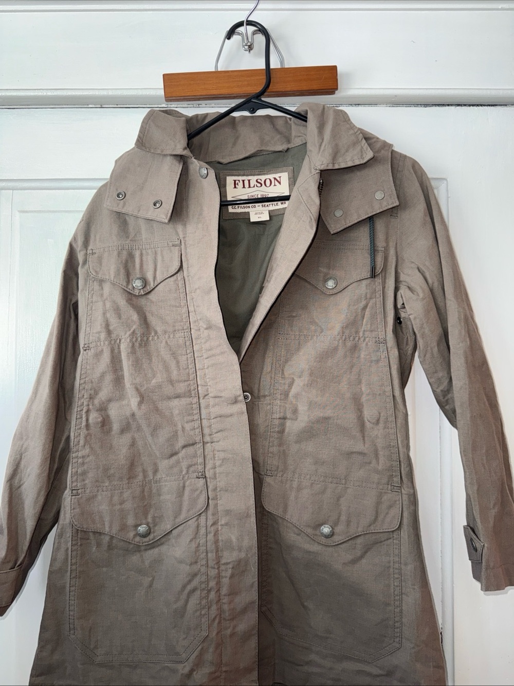 Filson Women's Trench Coat in Taupe